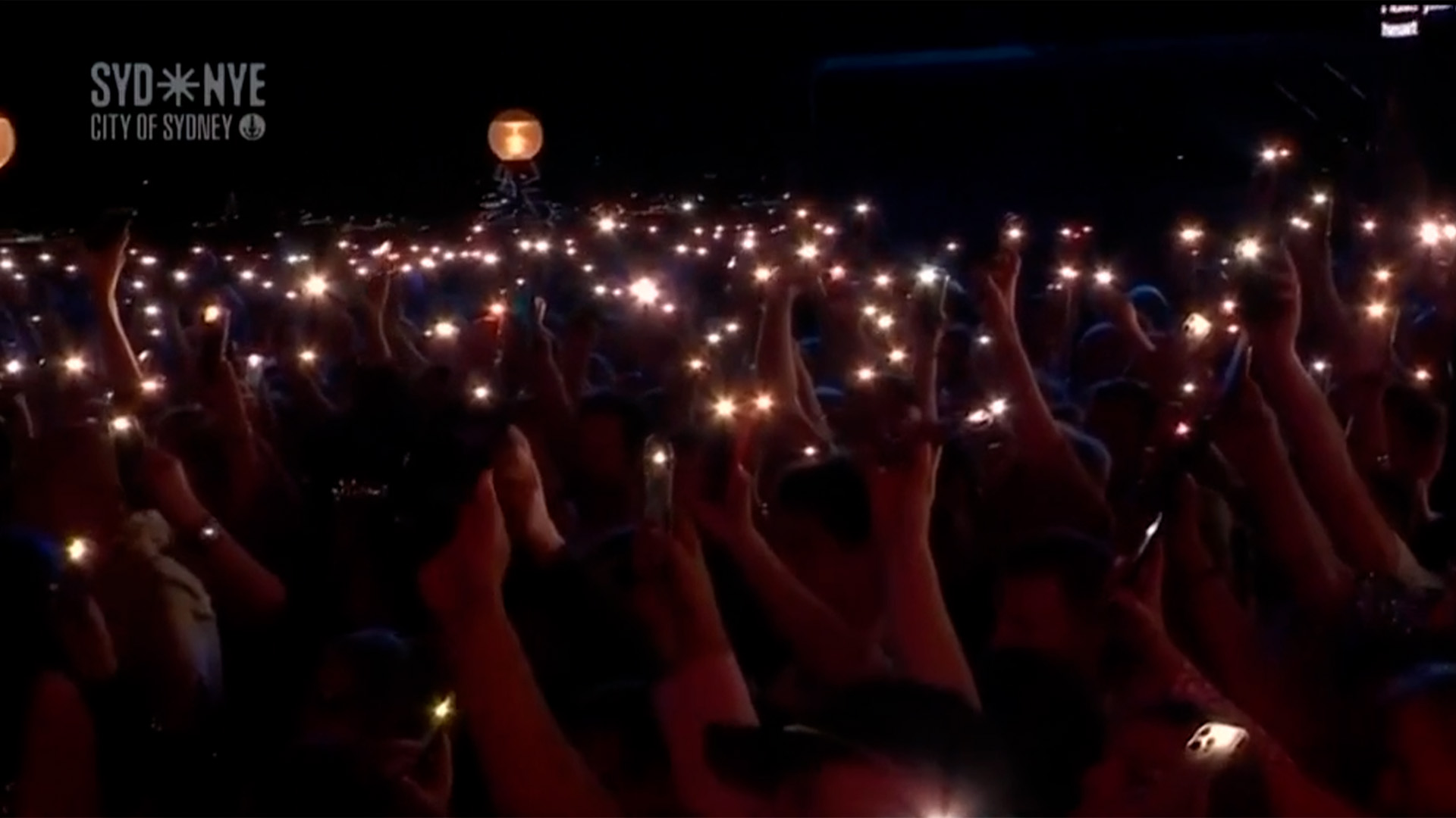 Sídney rinde homenaje a víctimas del atentado armado en la playa de Bondi