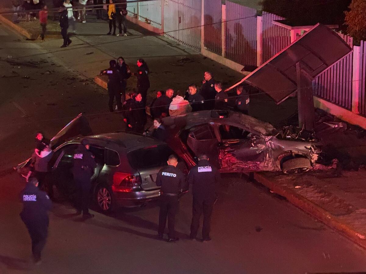 Carambola vehicular en bulevar Minero de Pachuca. (Víctor Valera)