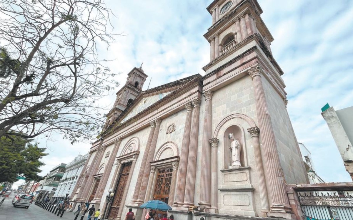 La imponente estructura no solo es el principal centro de la fe católica , sino un sitio patrimonio de la Nación.| Yazmín Sánchez