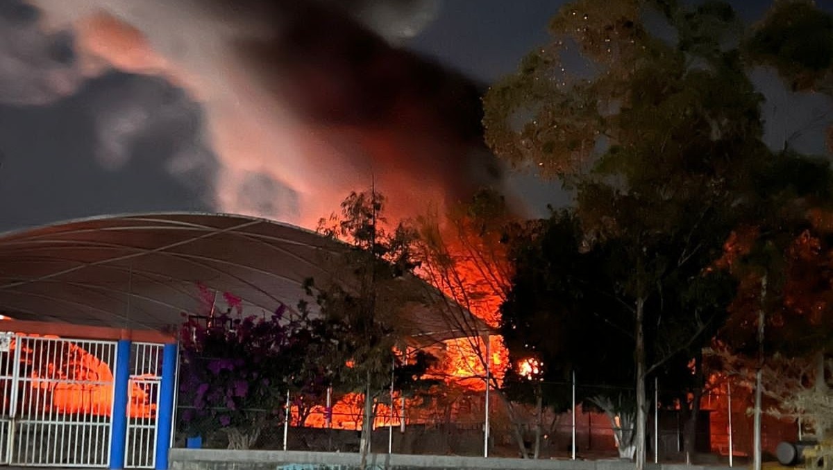 Incendio en bachillerato de La Sauceda deja un aula con pérdida total | Especial