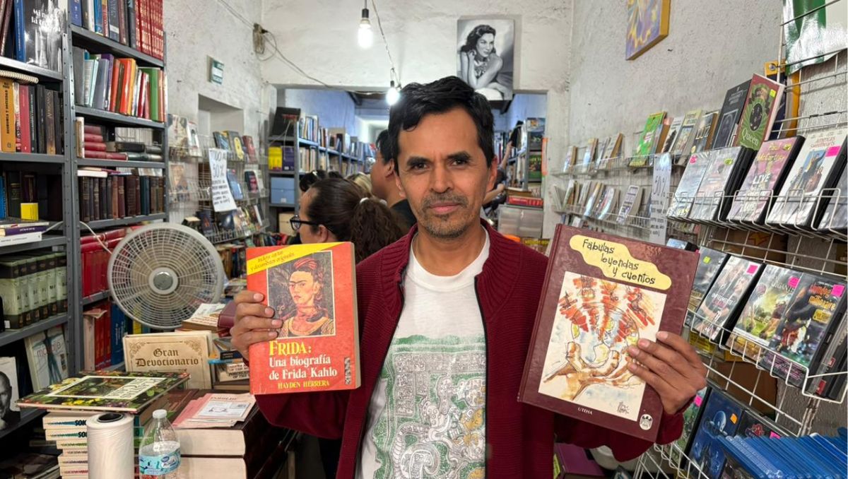 Hugo Ortega abrió su librería en el año 2009. | Ángel Mercado