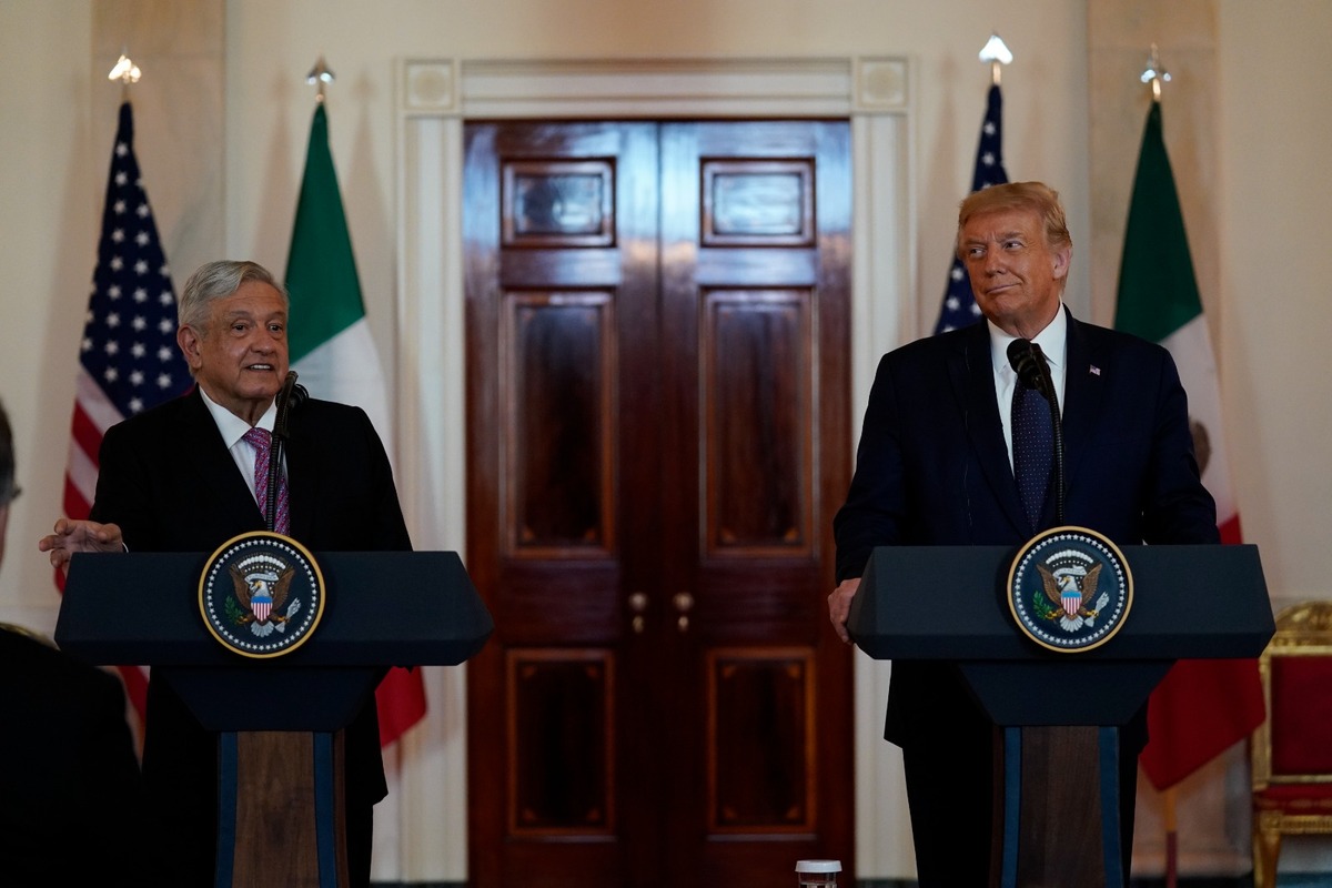 Andrés Manuel López Obrador y Donald Trump durante una reunión en 2020 | EFE