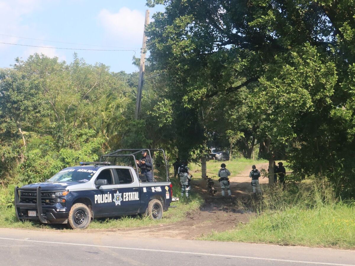 Una alerta movilizó a la policía estatal, el Ejército y la Guardia Nacional, quienes resguardaron la zona. | Especial