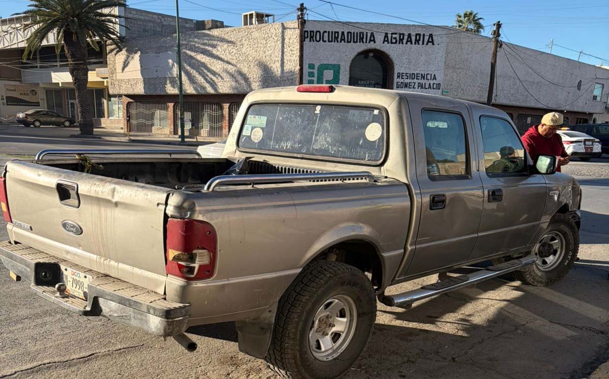 El conductor de la camioneta no respetó la señal de alto. l Especial