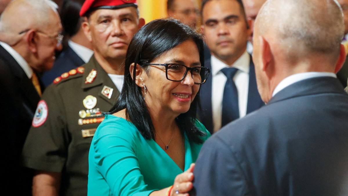 Delcy Rodríguez se convirtió en la primera mujer en la historia de Venezuela en encabezar el Ejecutivo tras la detención de Maduro. | Foto: Reuters
