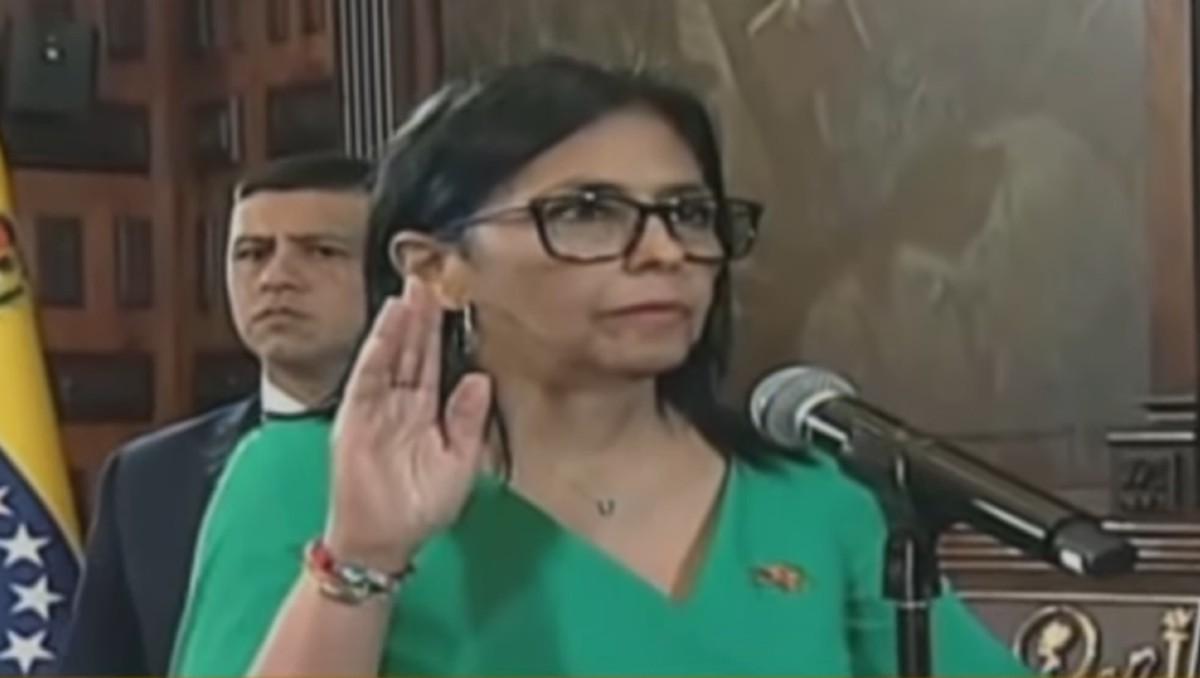 Delcy Rodríguez juró en nombre de Simón Bolívar y Hugo Chávez. | Especial