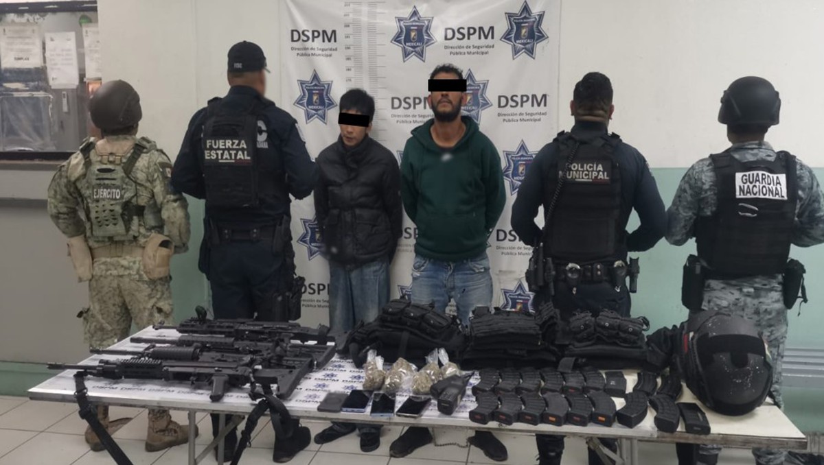 Detienen a dos personas en Baja California