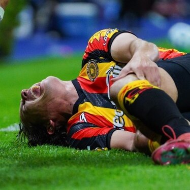 Los Leones Negros informaron en un comunicado sobre la lesión de Carlos Fierro, quien sufrió ruptura de ligamento cruzado, colateral medial y daño en el menisco