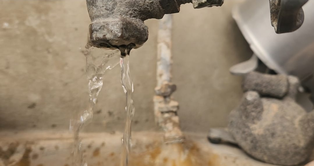 El servicio de agua se ha restablecido de a poco desde este domingo 4 de enero (Foto: Roberto Hurtado)