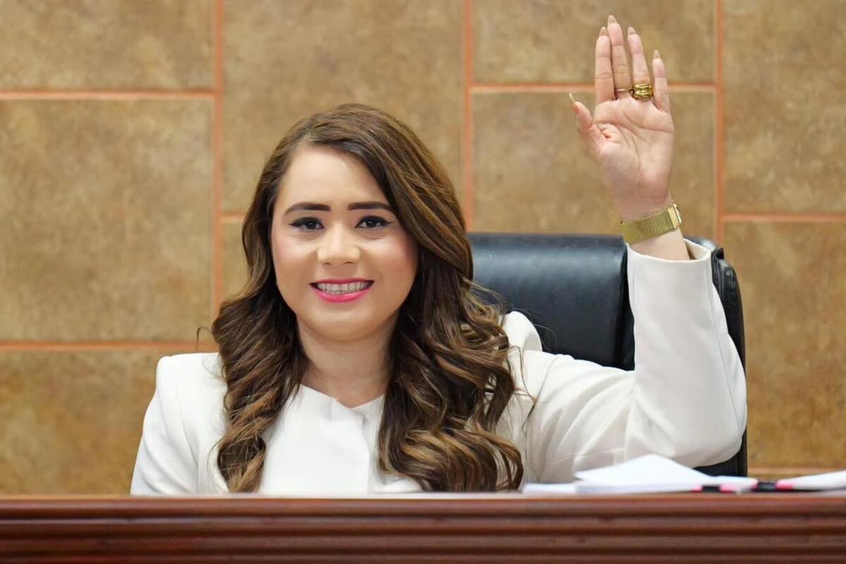 Alejandra María Ang , diputada de Morena en baja California, fue retenida cuando intentó ingresar a EU con 800 mil pesos. | Especial