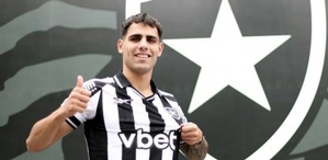 Botafogo hizo oficial la llegada del uruguayo Lucas Villalba en medio de la sanción de la FIFA que tienen por la falta de pago del fichaje de Thiago Almada