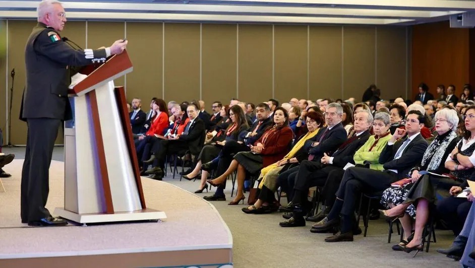 Gabinete federal expone prioridades de seguridad a embajadores y cónsules