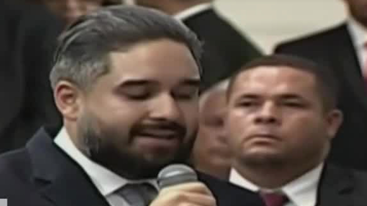 Hijo de Nicolás Maduro responde a Delcy Rodríguez y envía mensaje a su padre