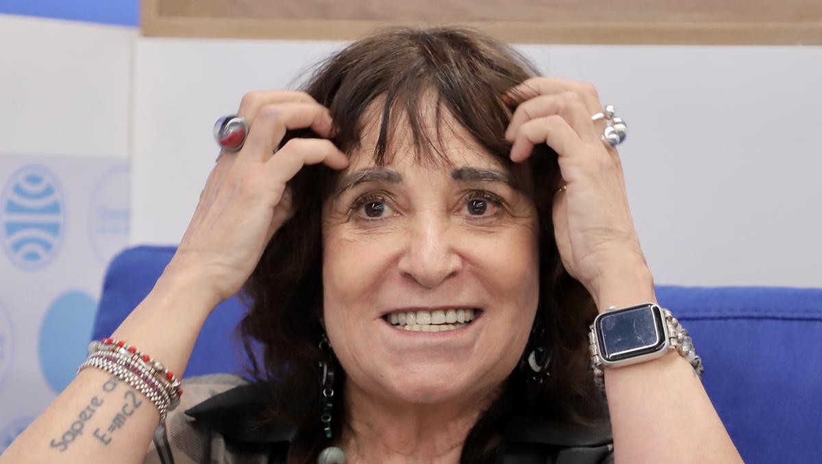 En su opinión sobre la IA, Rosa Montero establece una distinción crucial entre problemas manejables y riesgos sistémicos. | Foto: Ariel Ojeda