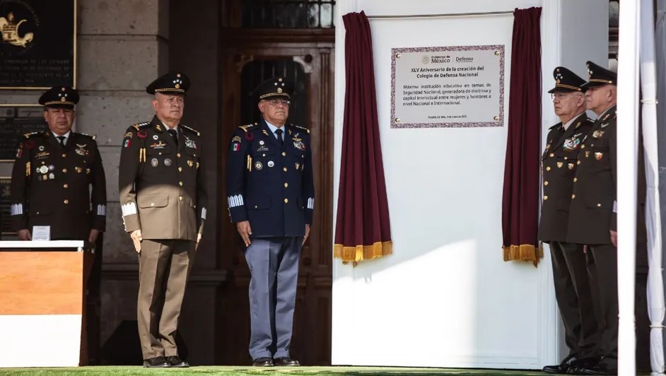 Sedena conmemora el 45 aniversario del Colegio de Defensa Nacional