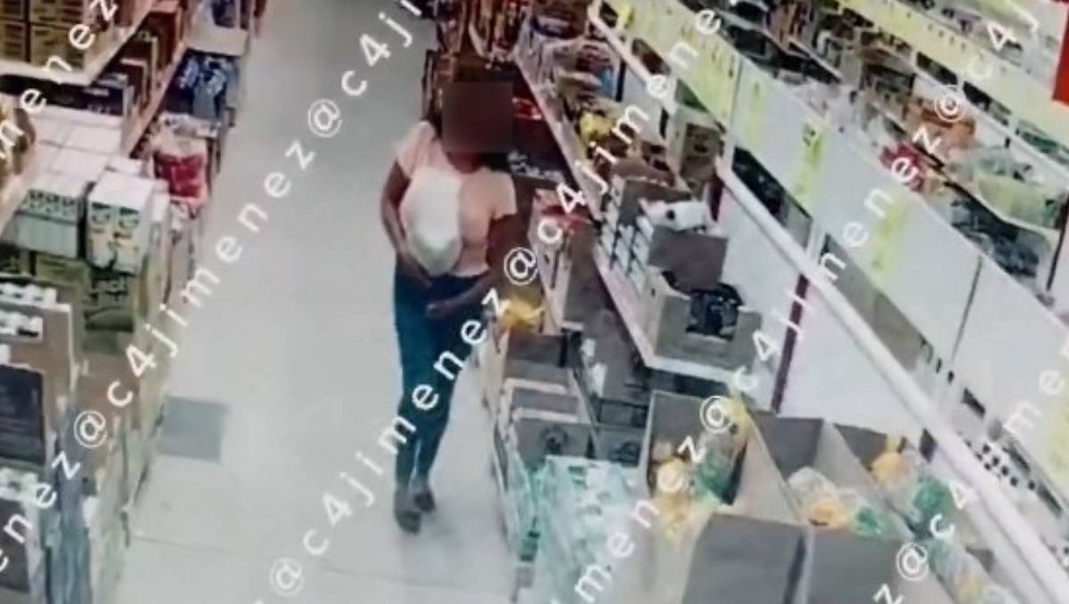 Tras concluir la "limpia", colocó nuevamente el huevo en su lugar. Especial