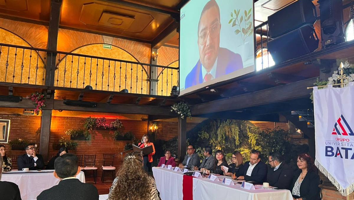 Directora General del CONOCER María Guillermina Alvarado resaltó importancia de certificar la capacitación de cientos de personas. foto: Juan Camacho
