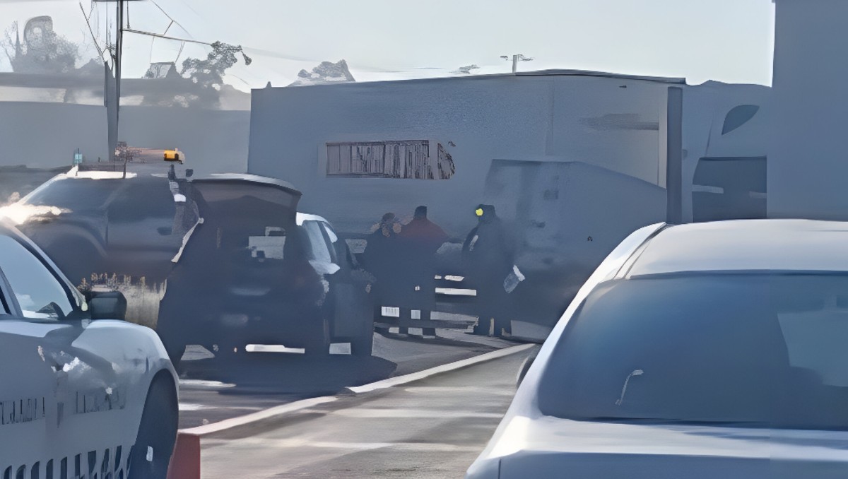 Libramiento en León: accidente deja a conductor de tráiler lesionado | Daniela Béjar