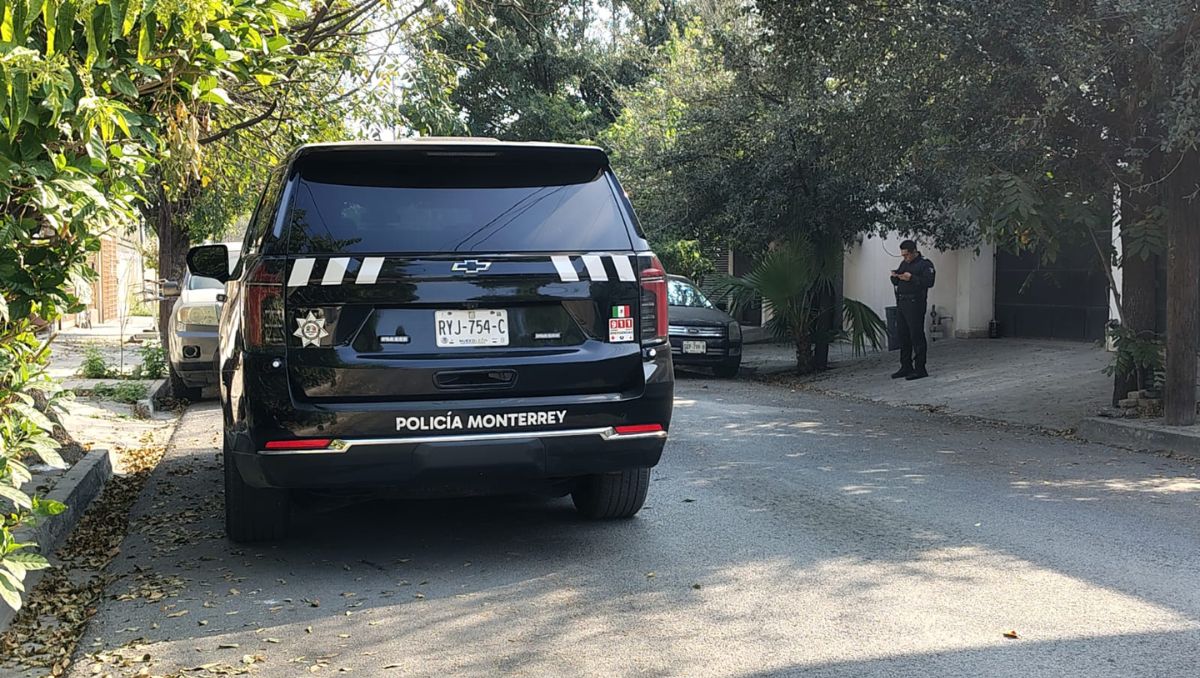 Policías de Monterrey comenzaron la investigación para ubicar al presunto agresor. Agustín Martínez
