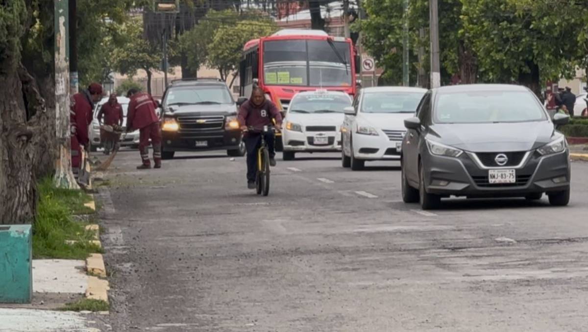 La ciclovía en Isidro Fabela ha provocado asentamientos viales, afirman usuarios frecuentes de esta vialidad. Foto: Mario C. Rodríguez