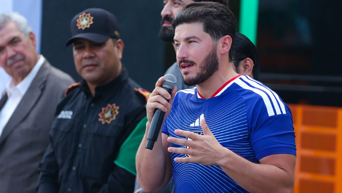 El gobernador dijo que invertirán recursos federales y estatales en las escuelas. Foto: Jorge López