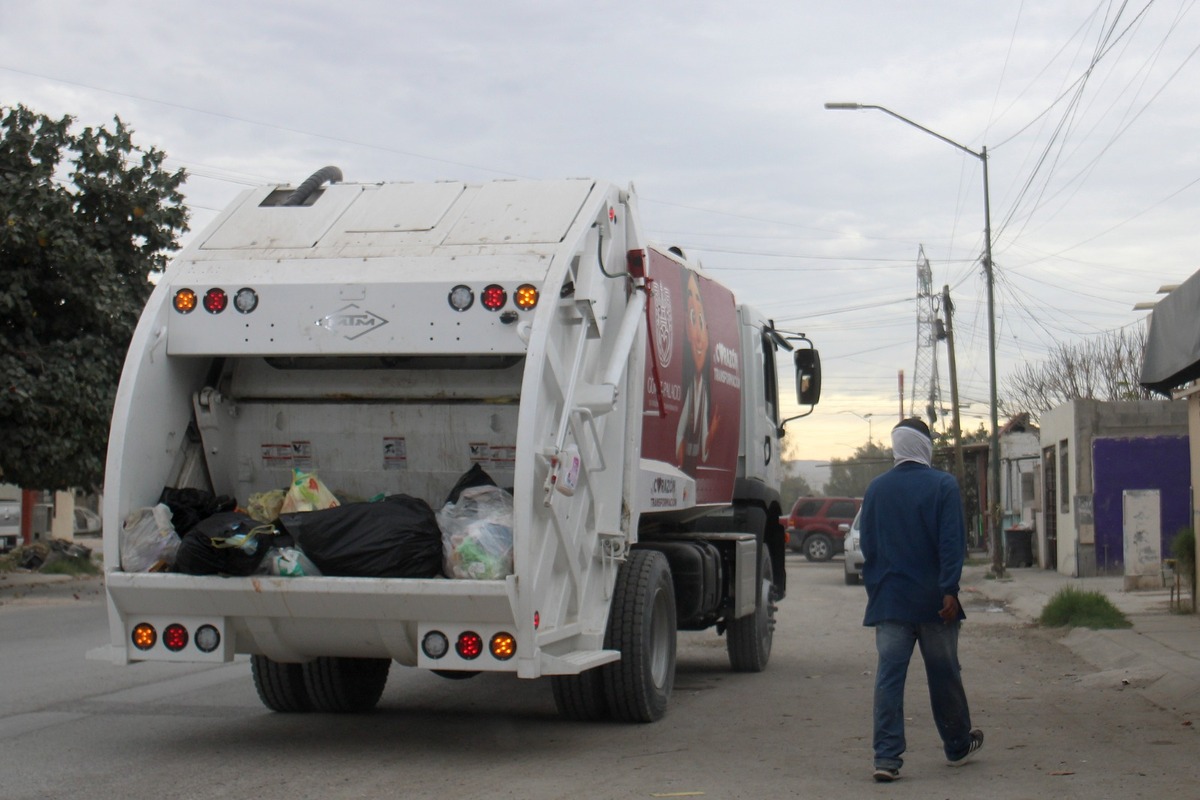 Gómez Palacio pone en marcha cinco nuevas unidades recolectoras. | Rolando Riestra