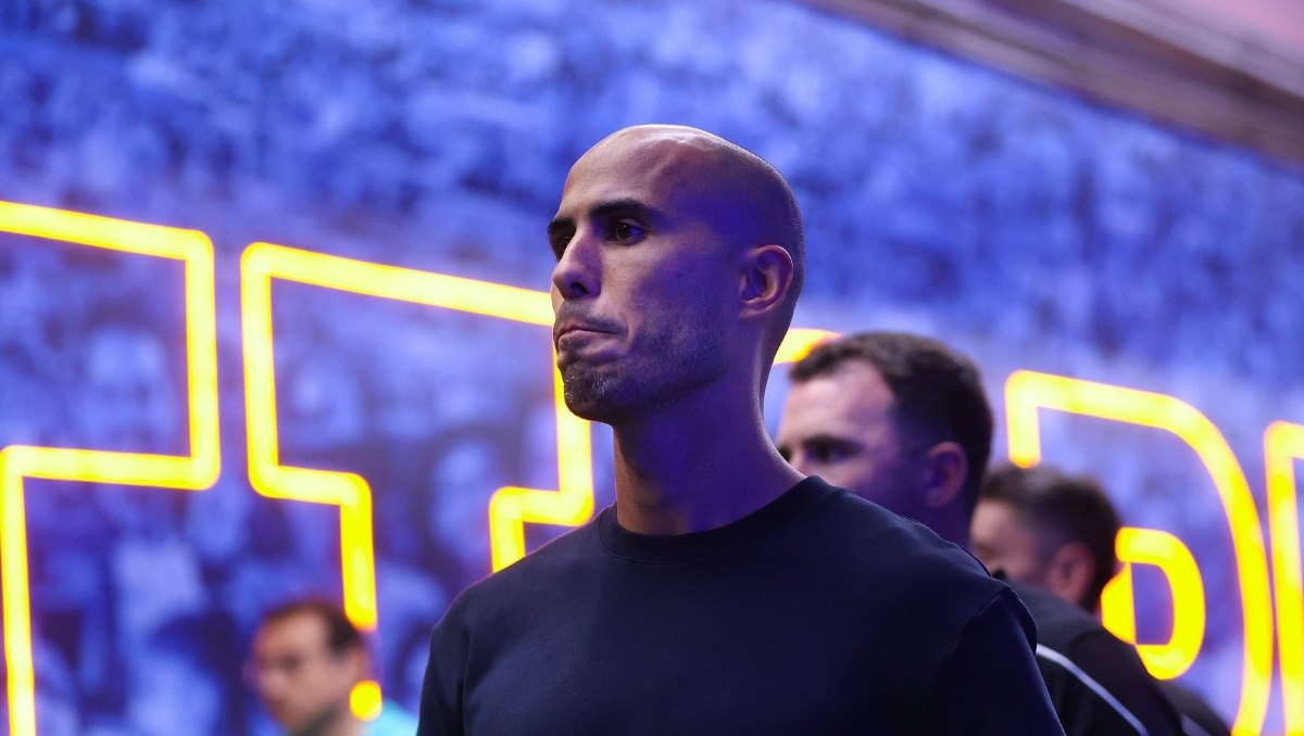 Guido Pizarro le mencionó a Javier Aquino que no era prioridad para que siguiera en Tigres (Imago7)