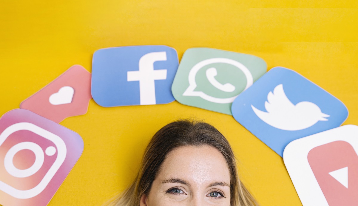 Las redes sociales pueden ser un gran espacio para aprender. (freepik.es)