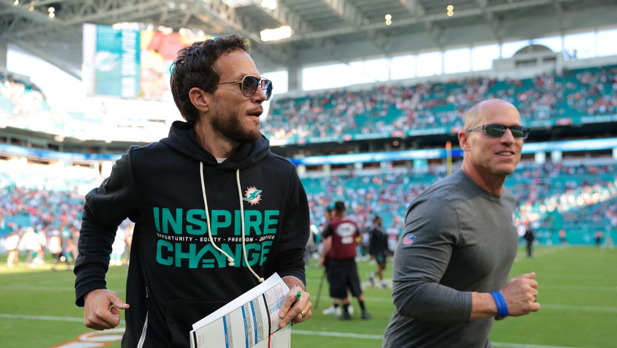 Miami Dolphins anuncia el despido de Mike McDaniel tras quedar fuera de la postemporada de NFL (Reuters)