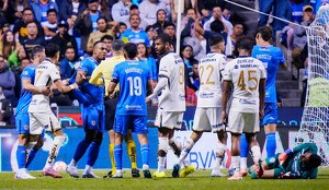 La lesión de Kevin Mier, producida por Adalberto Carrasquilla, habría generado que Pumas no quisiera rentarle el Estadio Olímpico Universitario a Cruz Azul