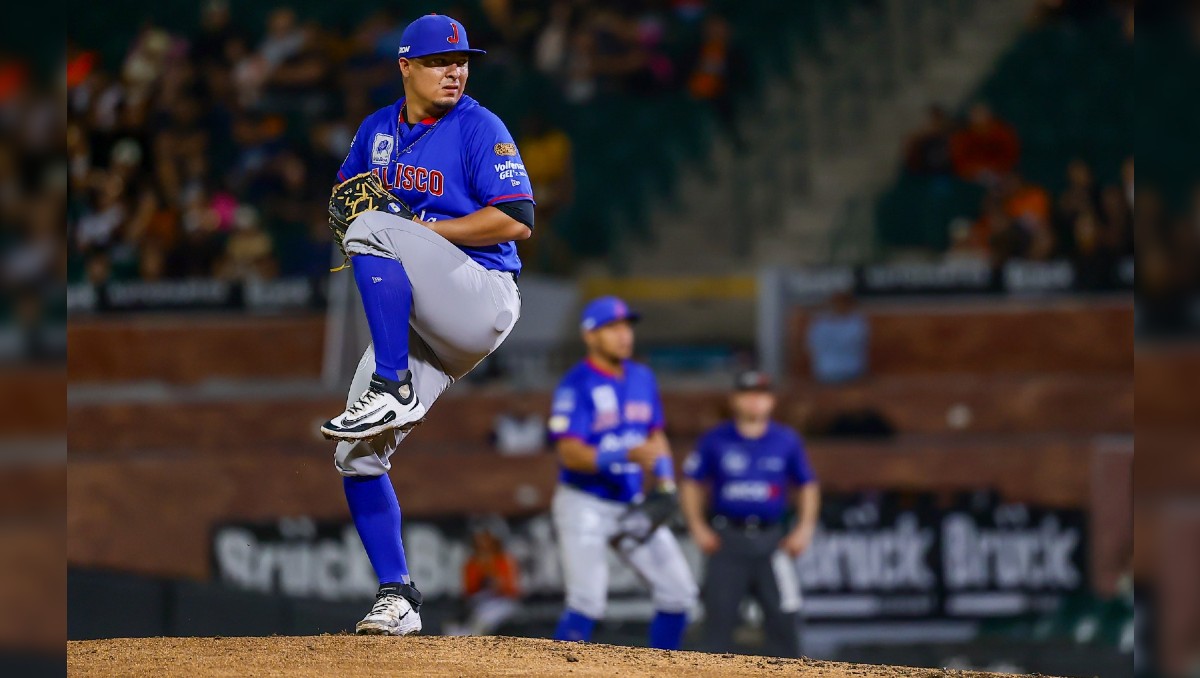 Ronald Medrano va por una mejor noche en el juego de Charros y Naranjeros (Cortesía)