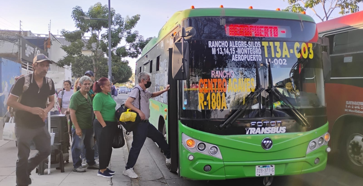 El servicio ofrecido por parte del transporte dista mucho del aumento que se autorizó (Foto: Gloria Reza)