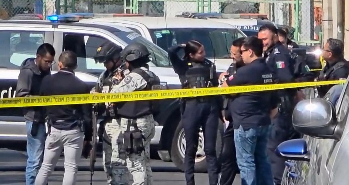 Policía Municipal de Guadalajara arribó al lugar como primeros respondientes del hecho (Foto: Roberto Hurtado)