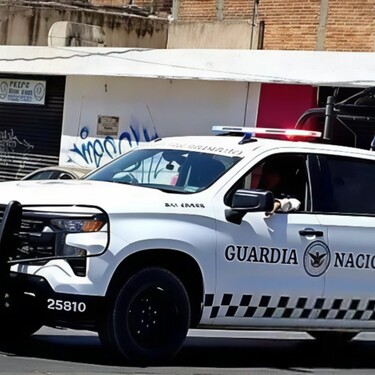 La Fiscalía General del Estado de Guanajuato informó que se desplegaron de manera inmediata equipos especializados de investigación y peritos forenses.