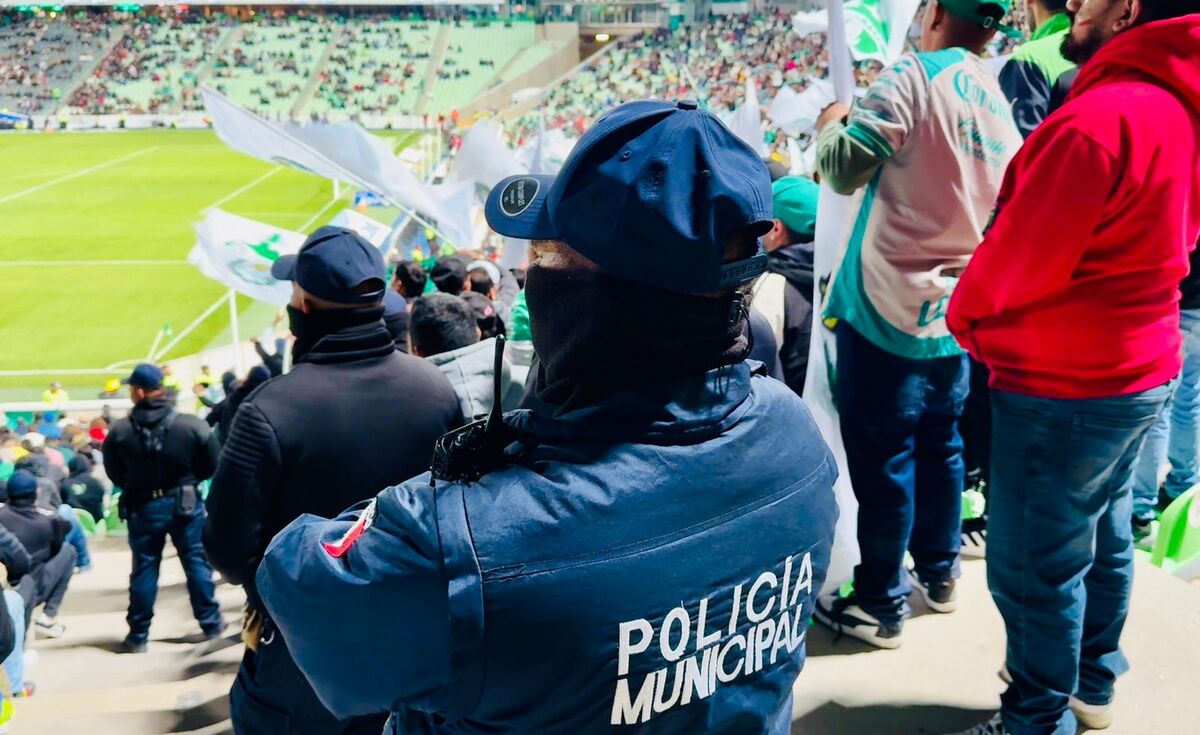 Más de 300 elementos de corporaciones municipales, estatales y federales se desplegaron antes, durante y después del encuentro.| Especial