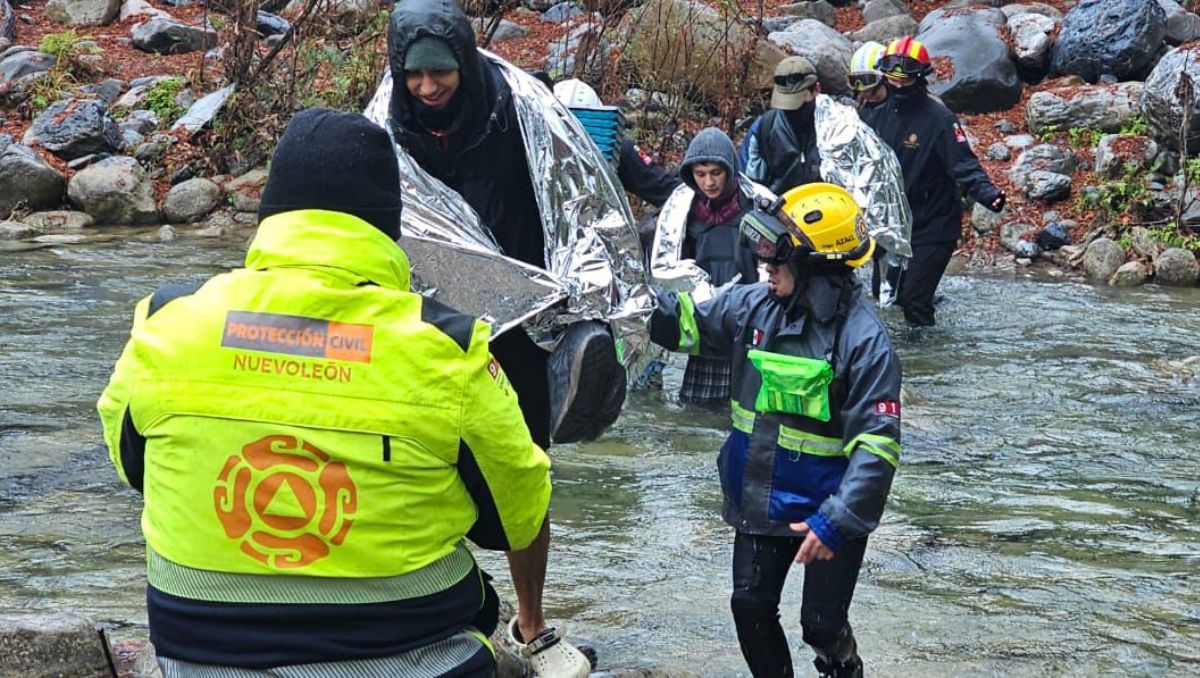 Los jóvenes recibieron atención médica en el lugar | Especial