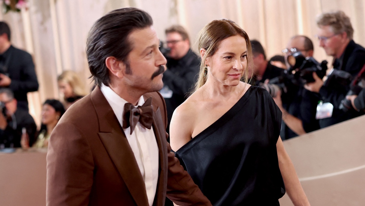 Marina de Tavira es criticada en redes por su maquillaje y peinado | AFP