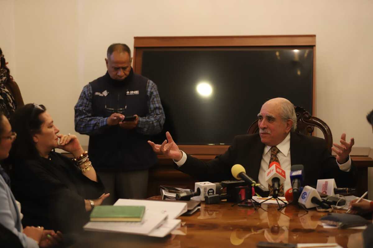 Pablo Gómez descartó hacer movimientos en la fecha para realizar la elección judicial. | Foto: Javier Ríos