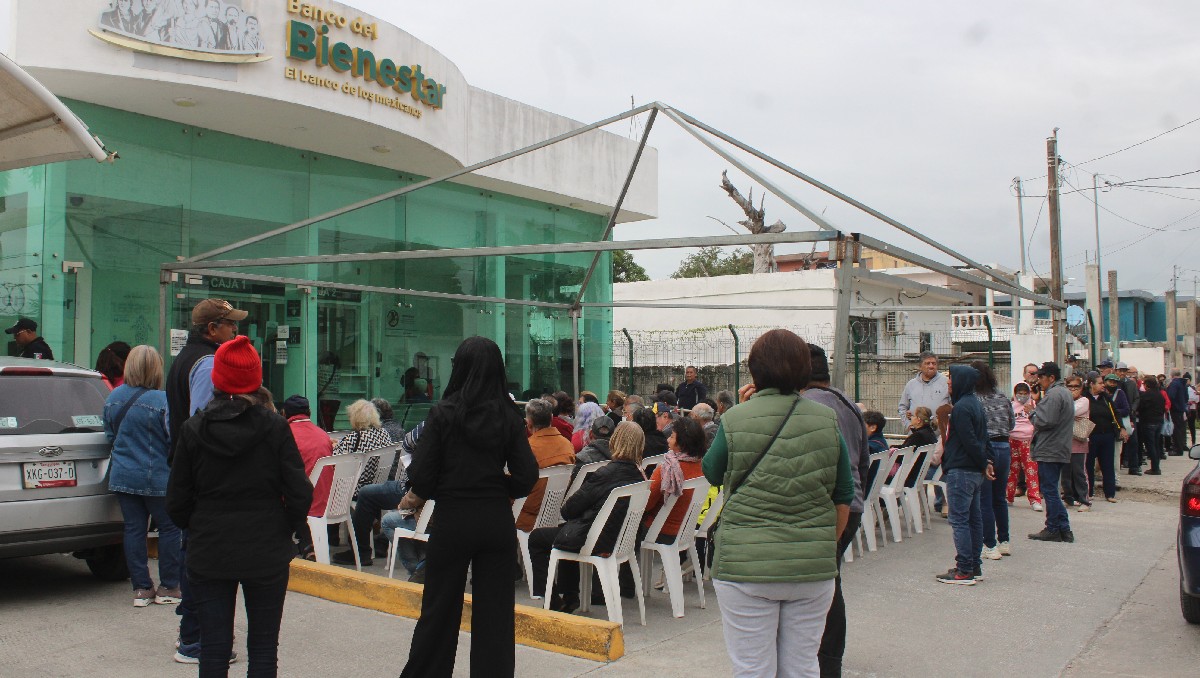 Los adultos mayores ya acudieron a los bancos de Bienestar. (Yazmín Sánchez)