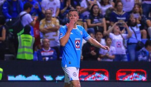 Andrés Montaño regresa a las canchas con Cruz Azul tras superar su lesión; jugó en la categoría Sub 21.