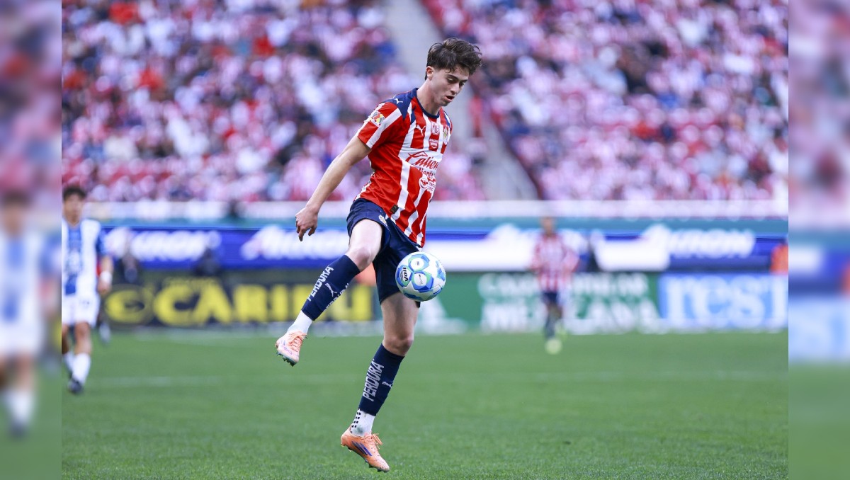 Brian Gutiérrez destacó al entrar en actividad con Chivas (Mexsport)