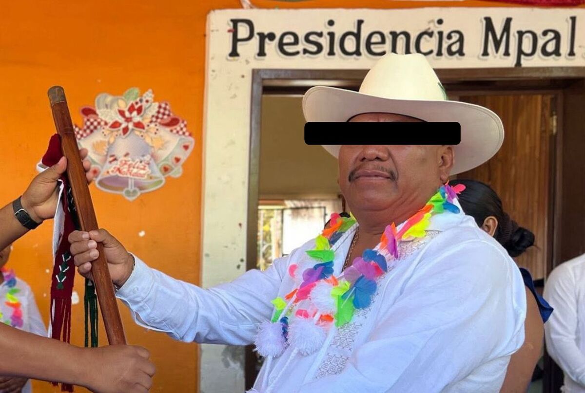 Detienen al presidente municipal de Constancia del Rosario tras ejecutarse una orden de aprehensión en su contra  | Especial