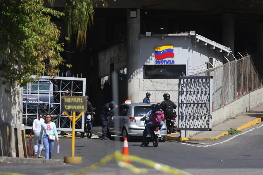 El gobierno afirma que no tiene presos políticos y que los arrestados han sido acusados ​​de delitos legítimos. | EFE