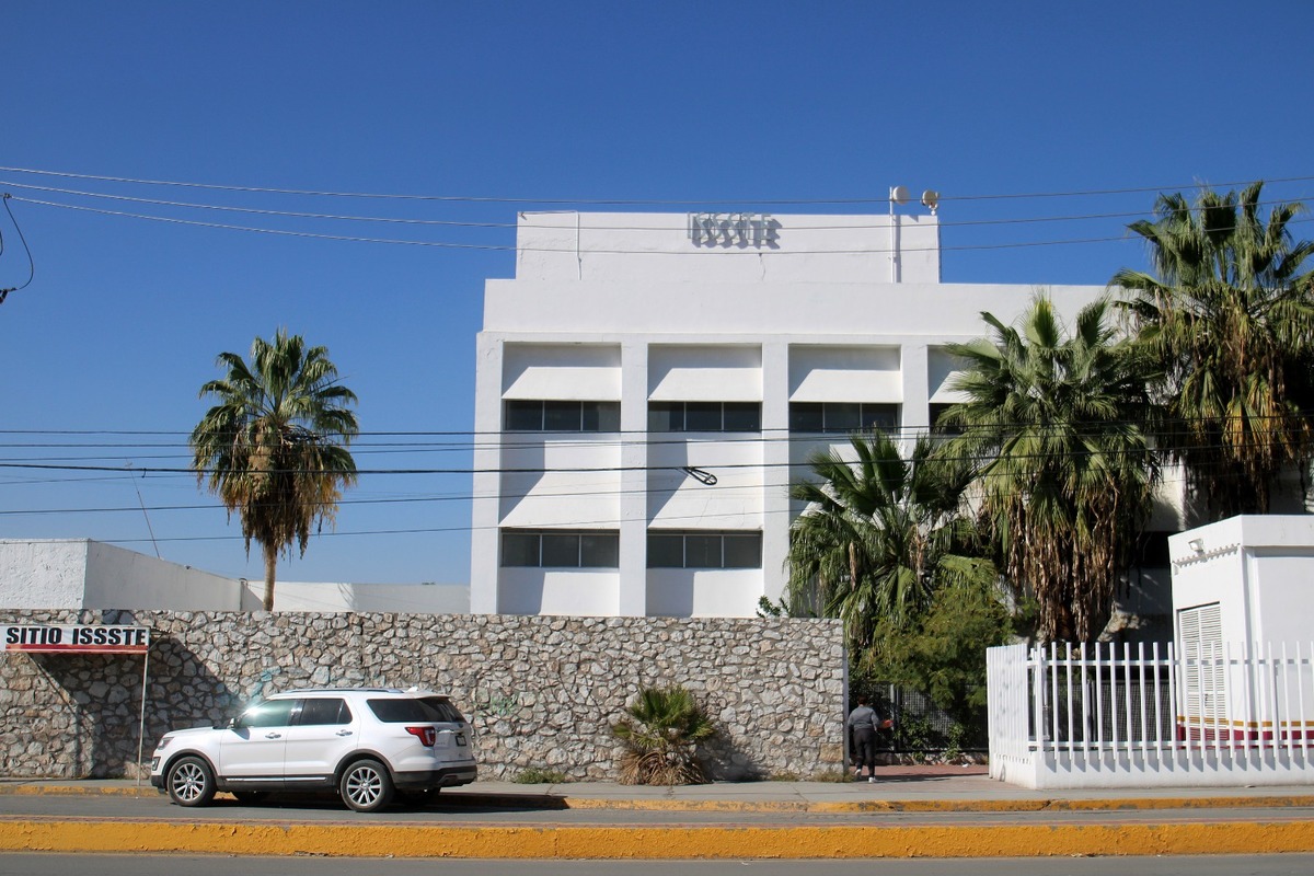 Indicaron sus compañeros que el afectado subía por la escalera cuando en determinado momento perdió el equilibrio y cayó al piso. | Especial