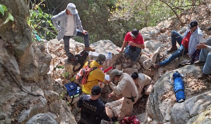 El rescate se logró en colaboración con distintas autoridades y voluntarios. (Cortesía)