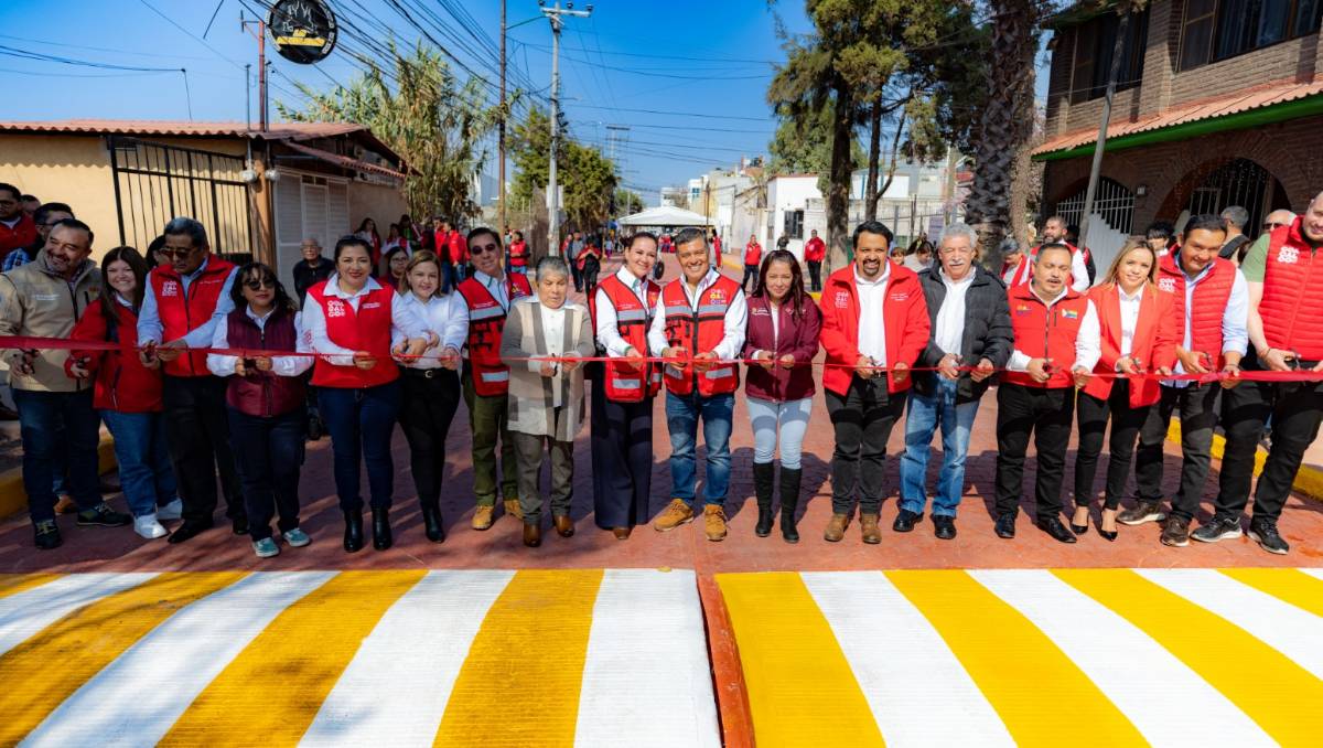 Inauguró los trabajos de repavimentación con concreto hidráulico estampado en la calle Miguel Hidalgo. Especial