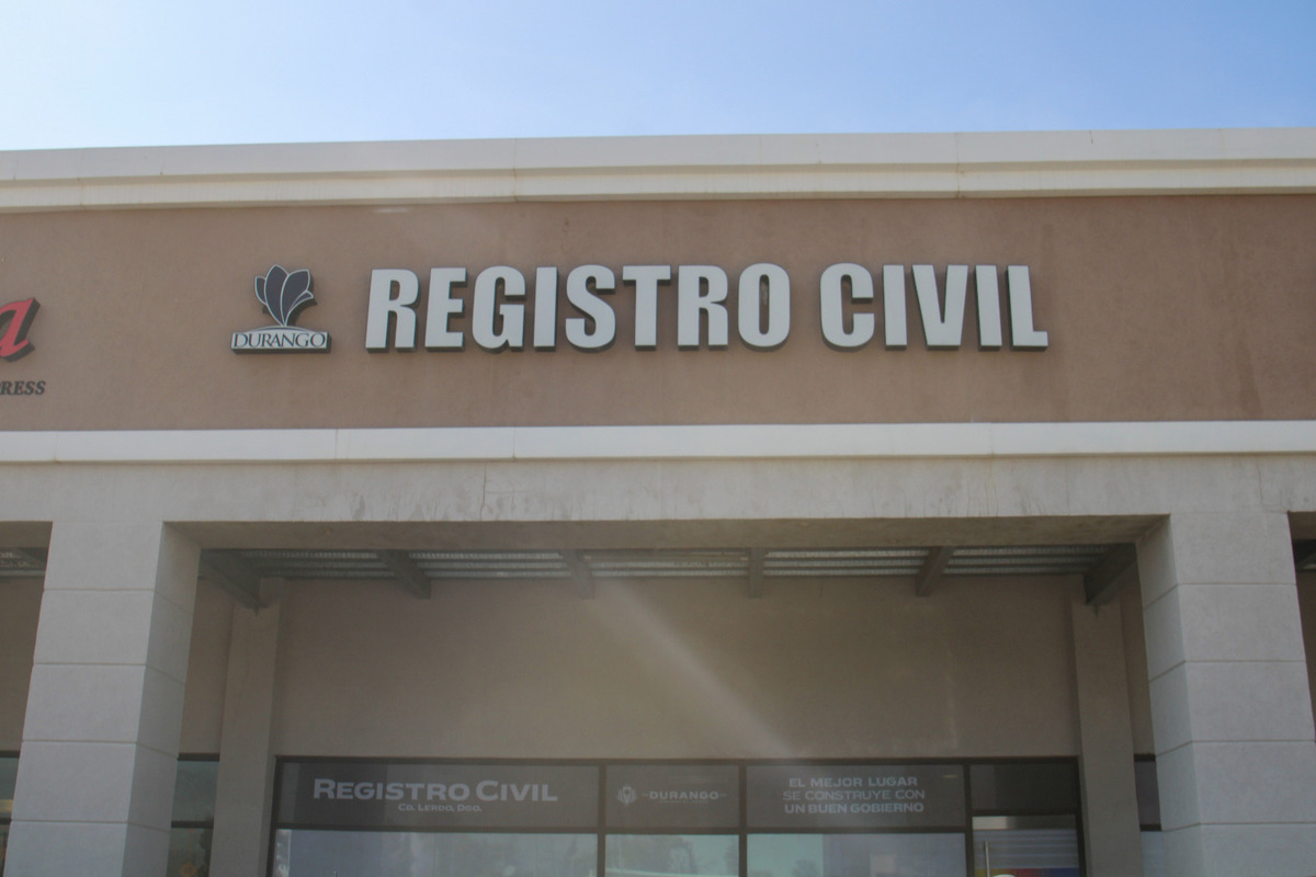 En Lerdo, gestionan módulo de CURP biométrica. | Rolando Riestra