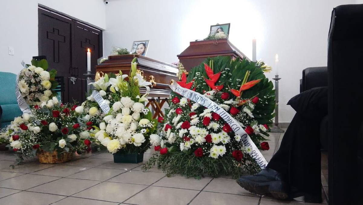 Solo el niño de 6 años, que ahora quedó huérfano, pudo asistir a la velatorio de su madre y abuela. Foto: (Especial)