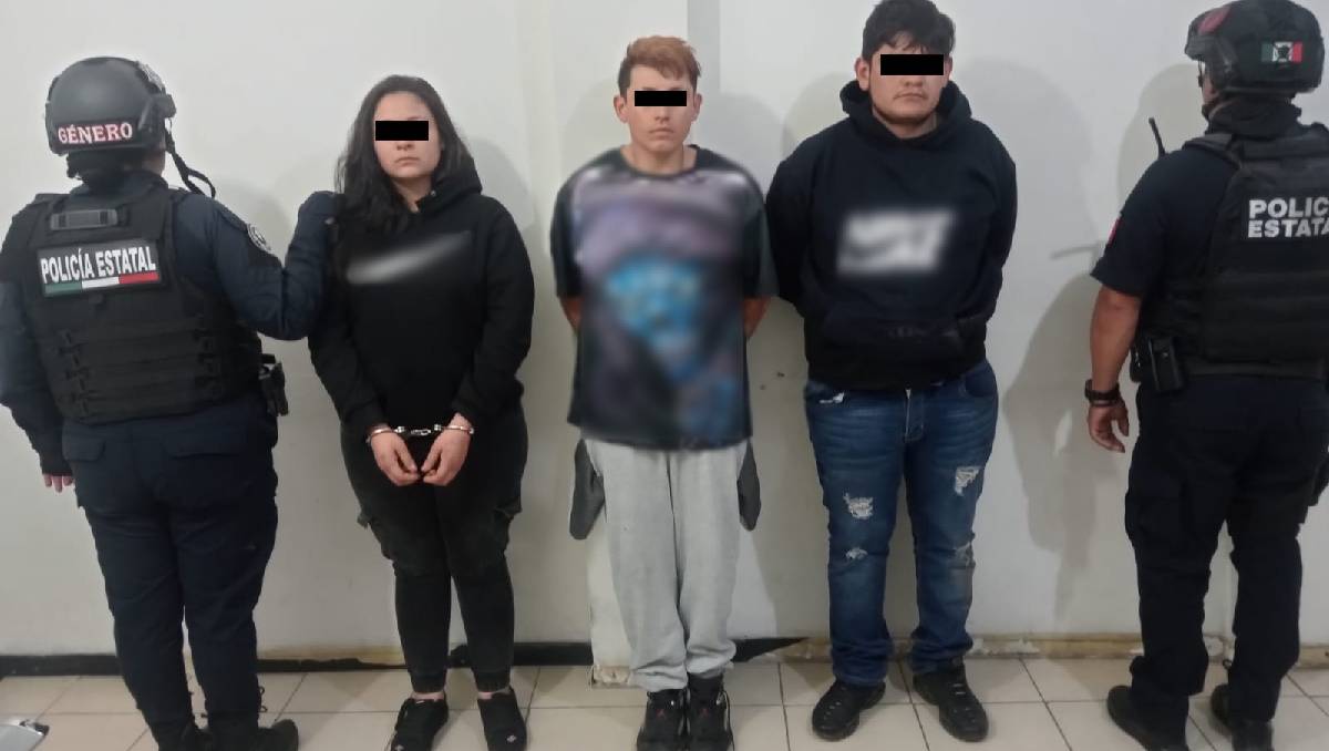 Las tres personas fueron detenidas en Tenango del Valle. Foto: (Especial)