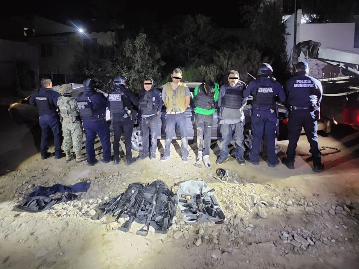 Desarman a ‘La Mayiza’ en BC; decomisan 64 armas y detienen a cinco